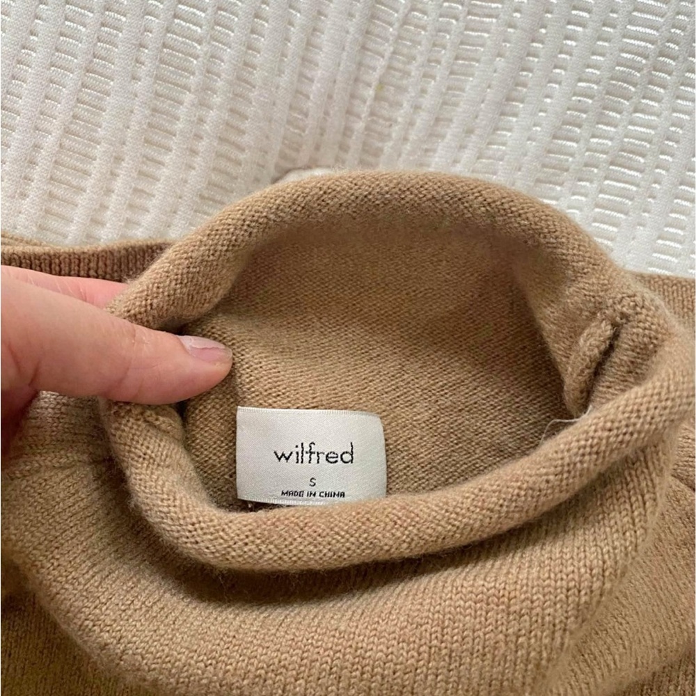 Aritzia sweater